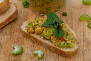 Kichererbsensalat-Veganer-Brotaufstrich