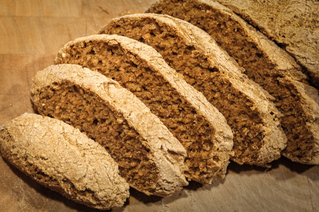 Veganes Bio Vollkornbrot selber machen | Mehr-als-Rohkost.de